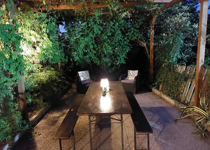 Il Giardino Del Nespolo בית הארחה